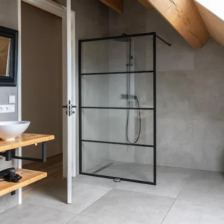 Newly Built Nature Design Villa, Wifi Appartement *