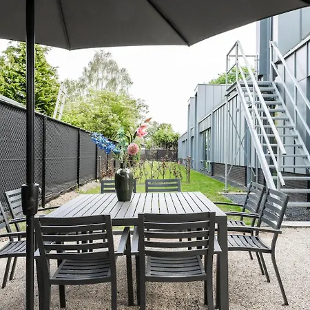 Newly Built Nature Design Villa, Wifi Appartement Ledeacker